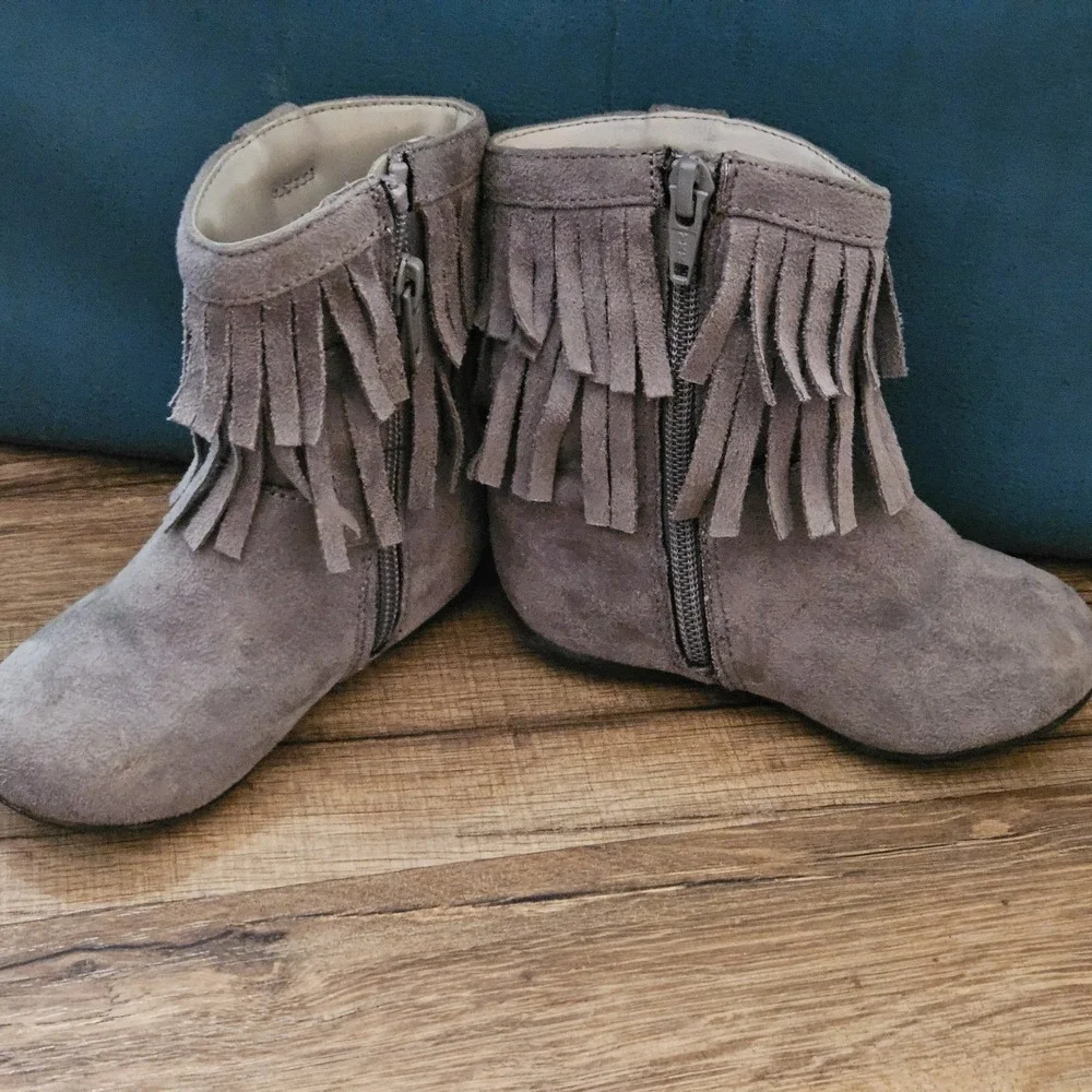 Jumping‎ Beans Toddler Girls Gray Fringe Ankle Boots Size 6M Side Zip